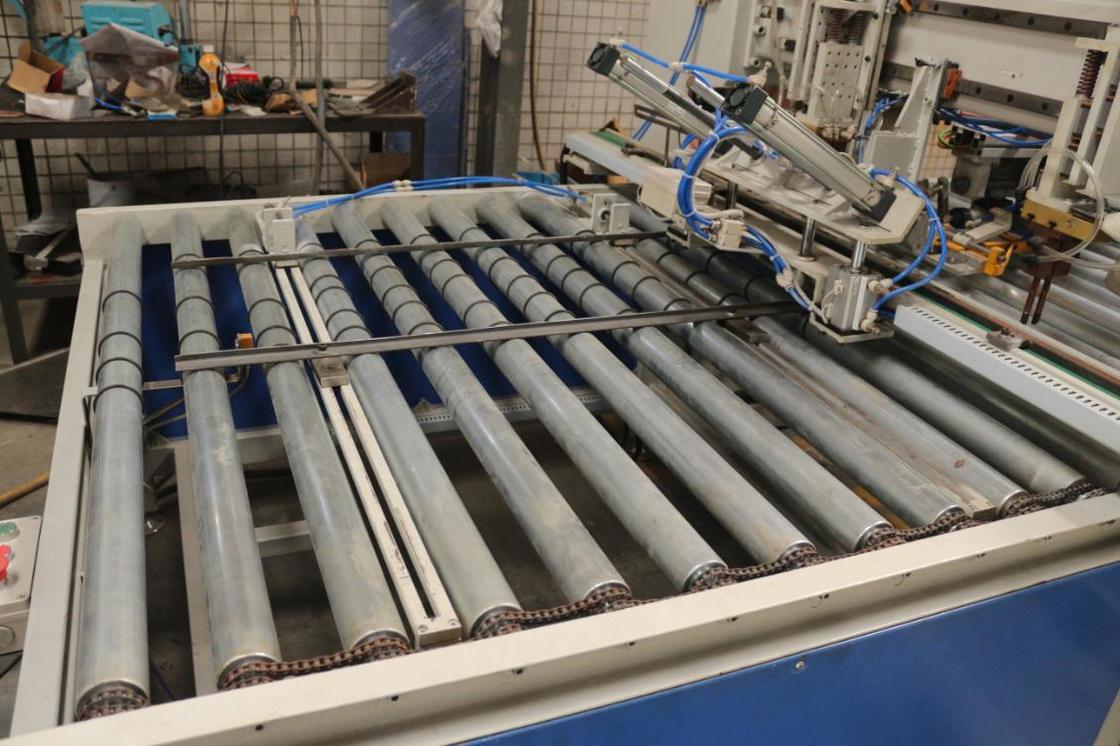 Hwashi Security Security Plack Black Black Plate Multi-Point Automatic Mobile Type Spawing Maszyna spawalnicza, spawacz z blachy