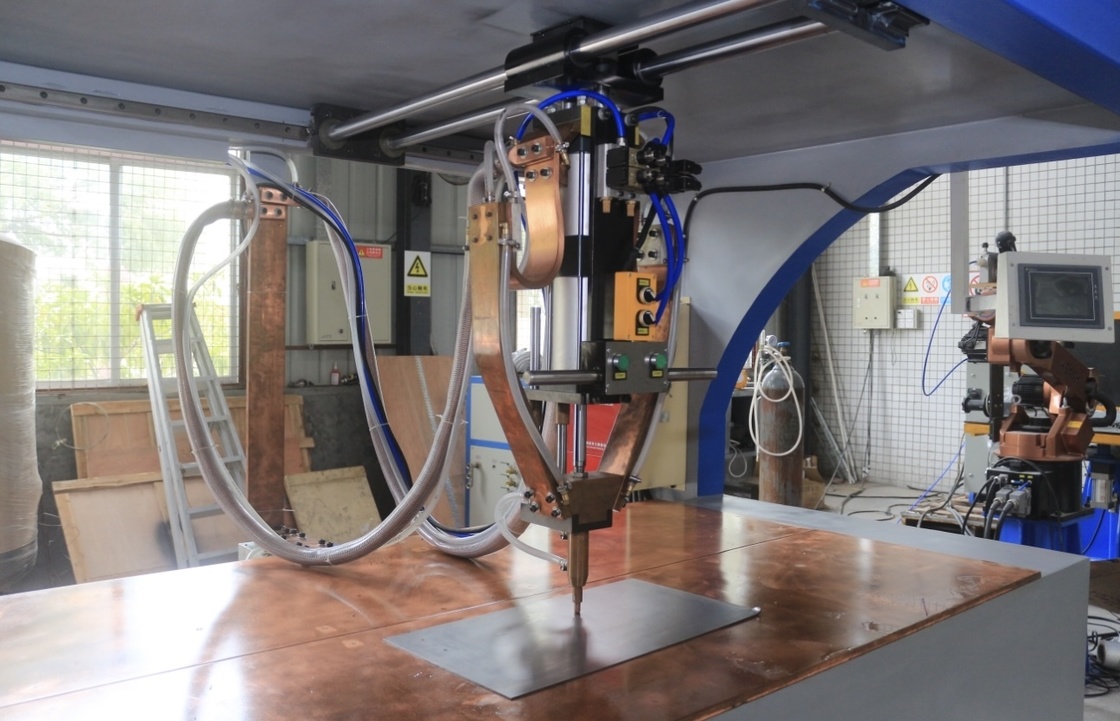 Durable C Type Crank Arm Table Spot Welding Machine For Precision Bending Tasks​